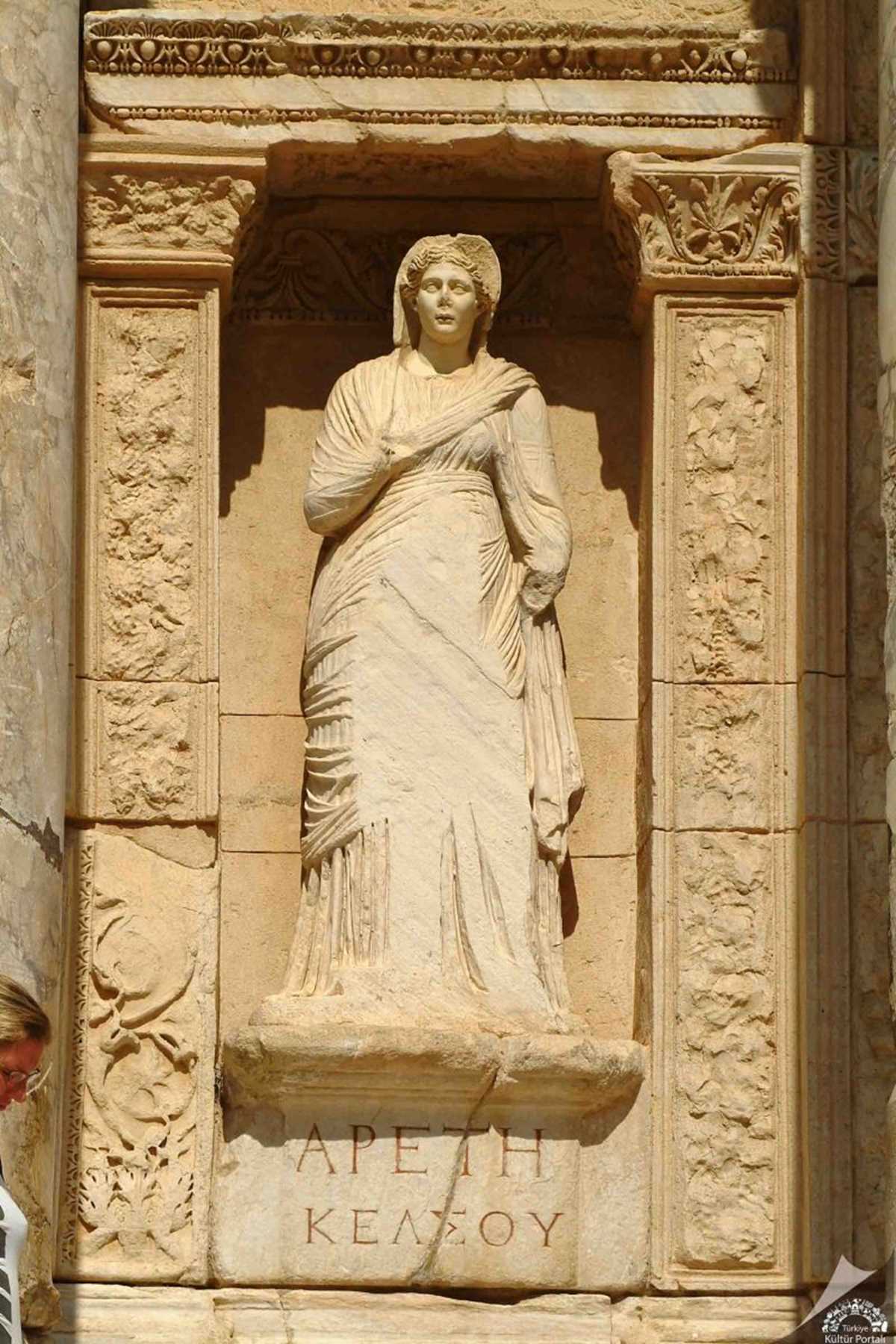 Efes Antik Kent Celsus Kütüphanesi